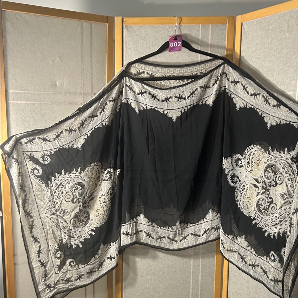 Black and White Paisley Kimono